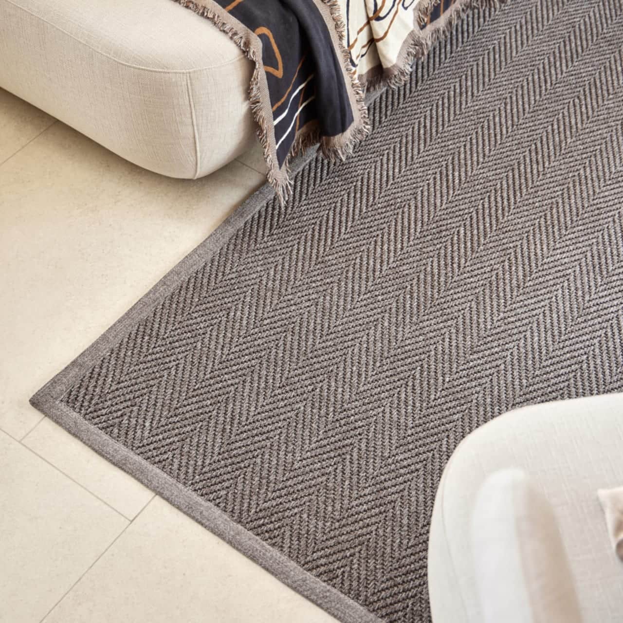 Maya Gradient | Licorice