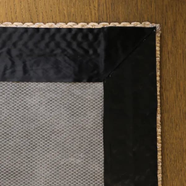 Attached Rug Pad on Infinity Edge Border