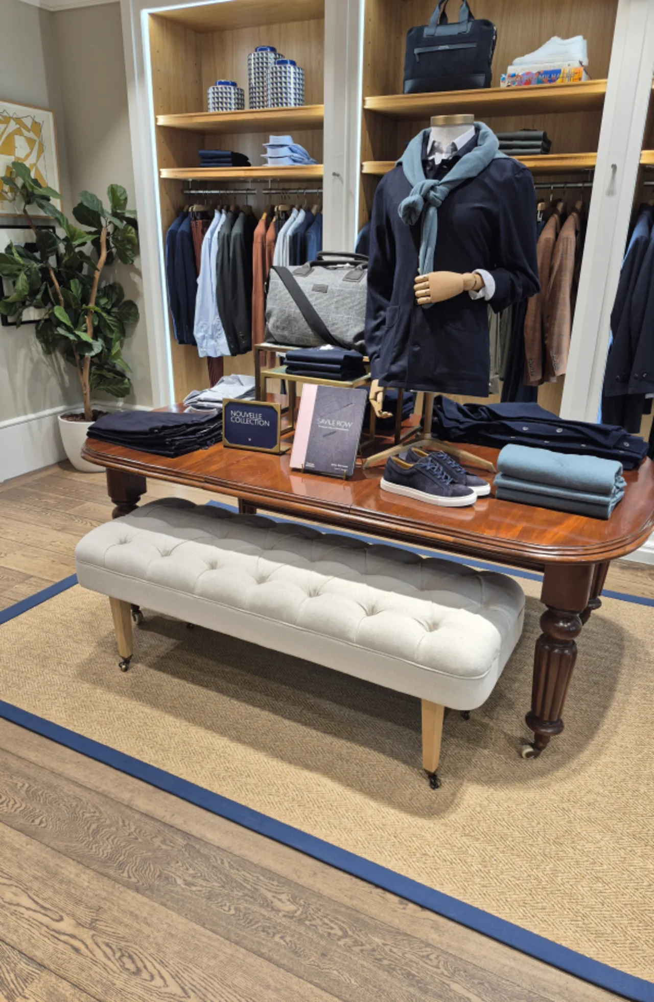 Astoria | Mesquite | @ Hackett London Paris